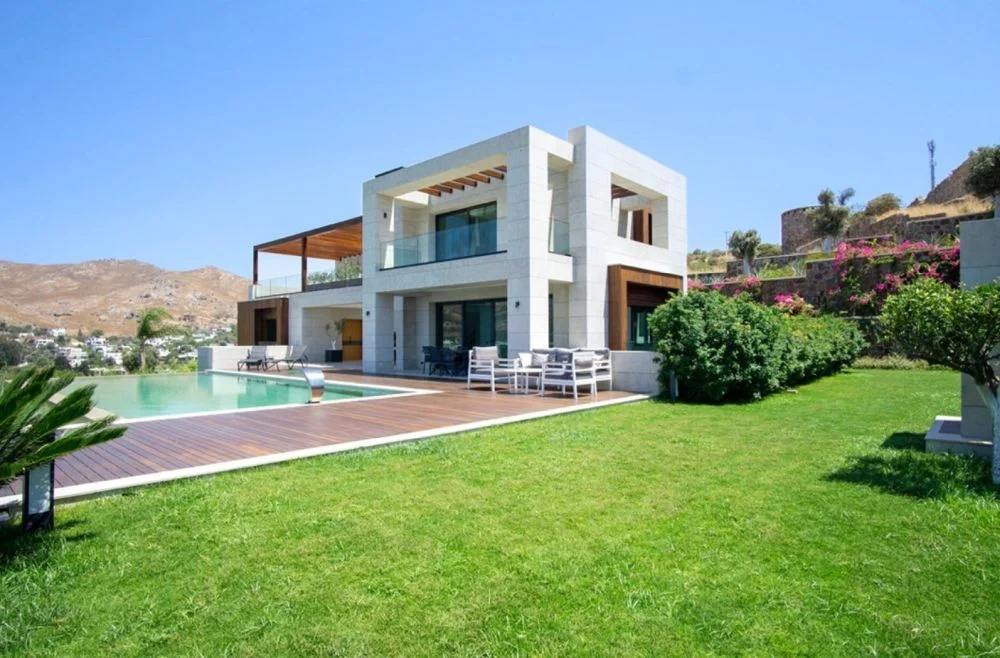 EXKLUSIVE VILLEN IN BODRUM MIT INFINITYPOOL UND MEERBLICK
