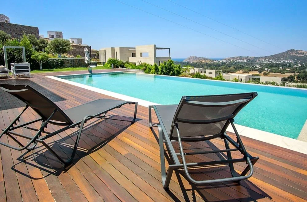 Infinity-Pool